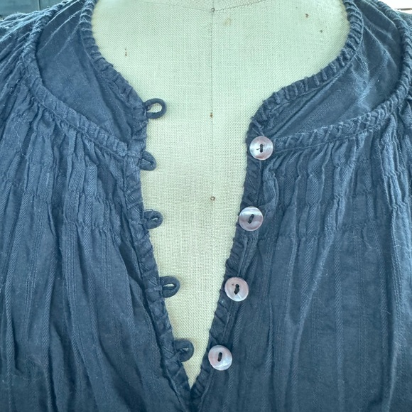 HD in Paris Top - Picture 3 of 5